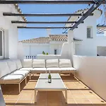 Los Naranjos Beautiful 1 Bedroom Penthouse